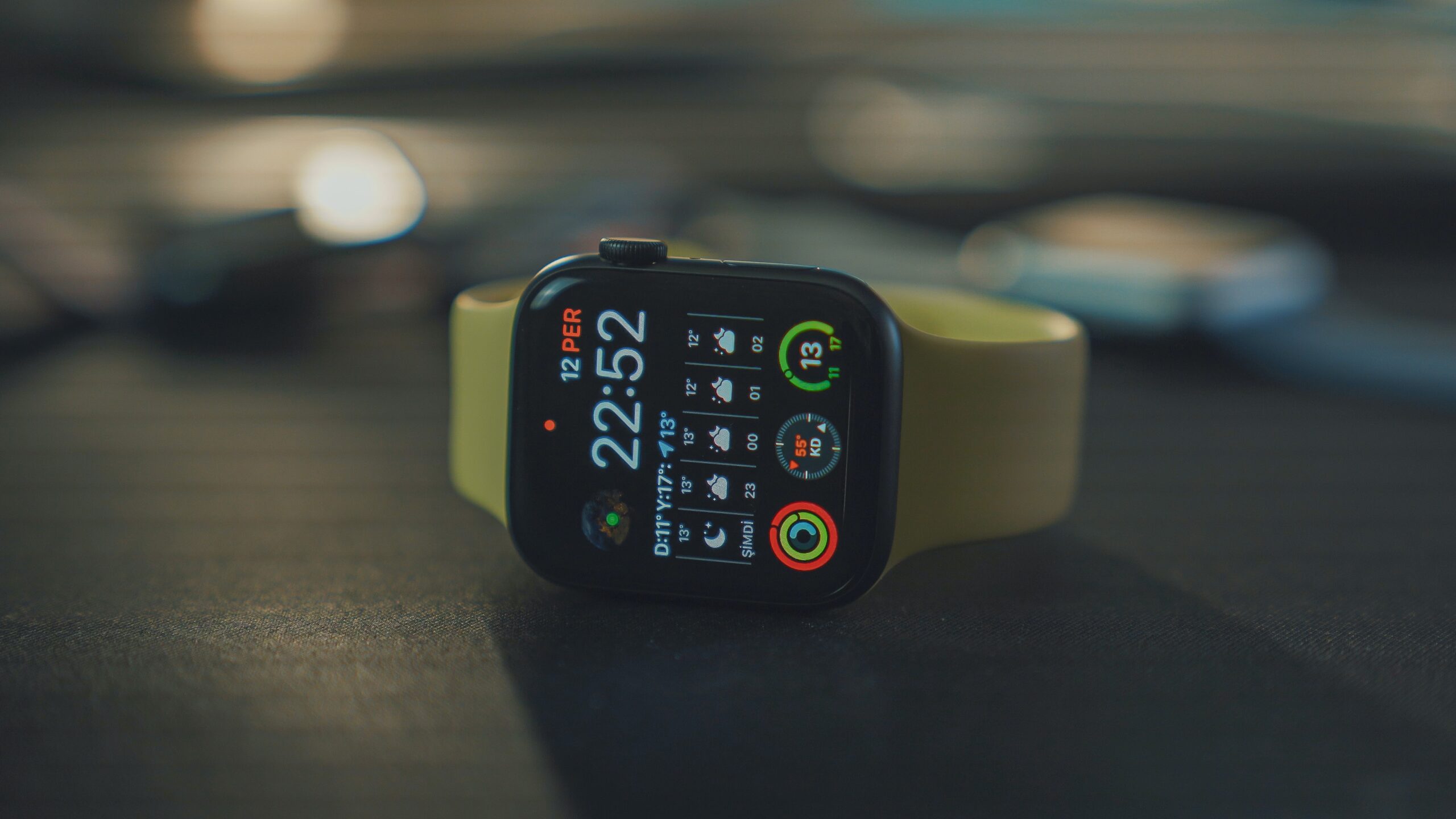 Smart bracelet watch for a comprehensive wellness experience